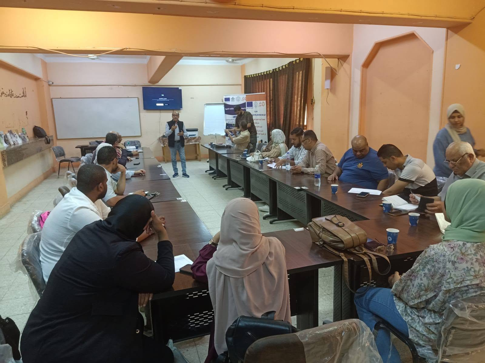جمعية تنمية المجتمع المحلي بعلي حمودة تشارك في زيارة تبادلية لتعزيز الحوكمة وتمكين المرأة